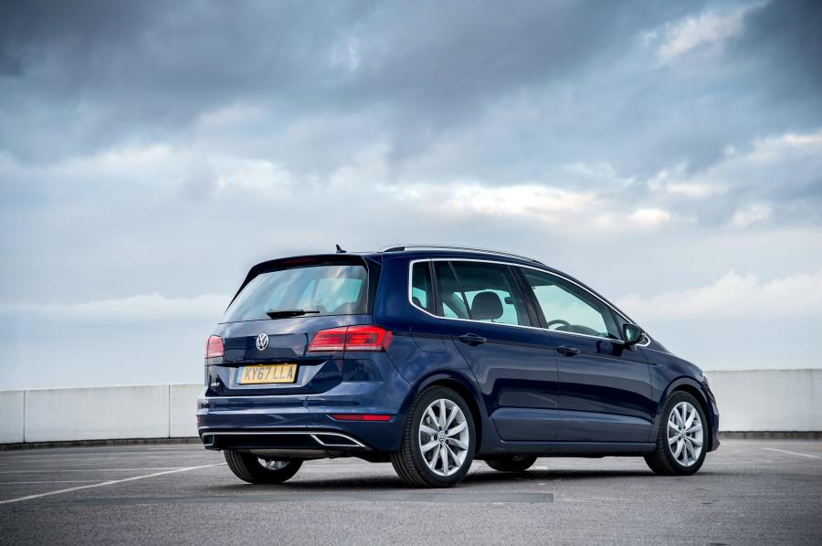 Volkswagen Golf SV 2018 года  (UK) (фото 15 из 24)